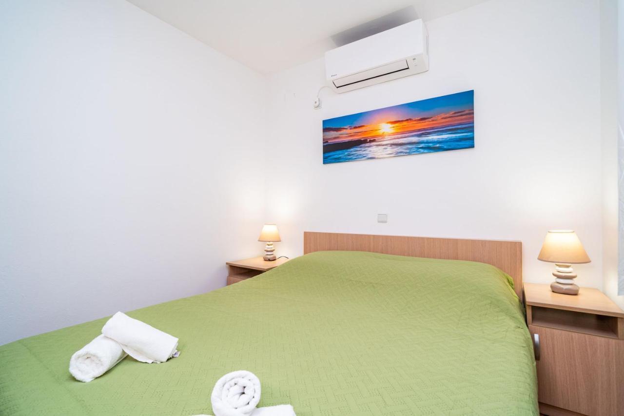 Central Apartment With Terrace Ragusa Esterno foto